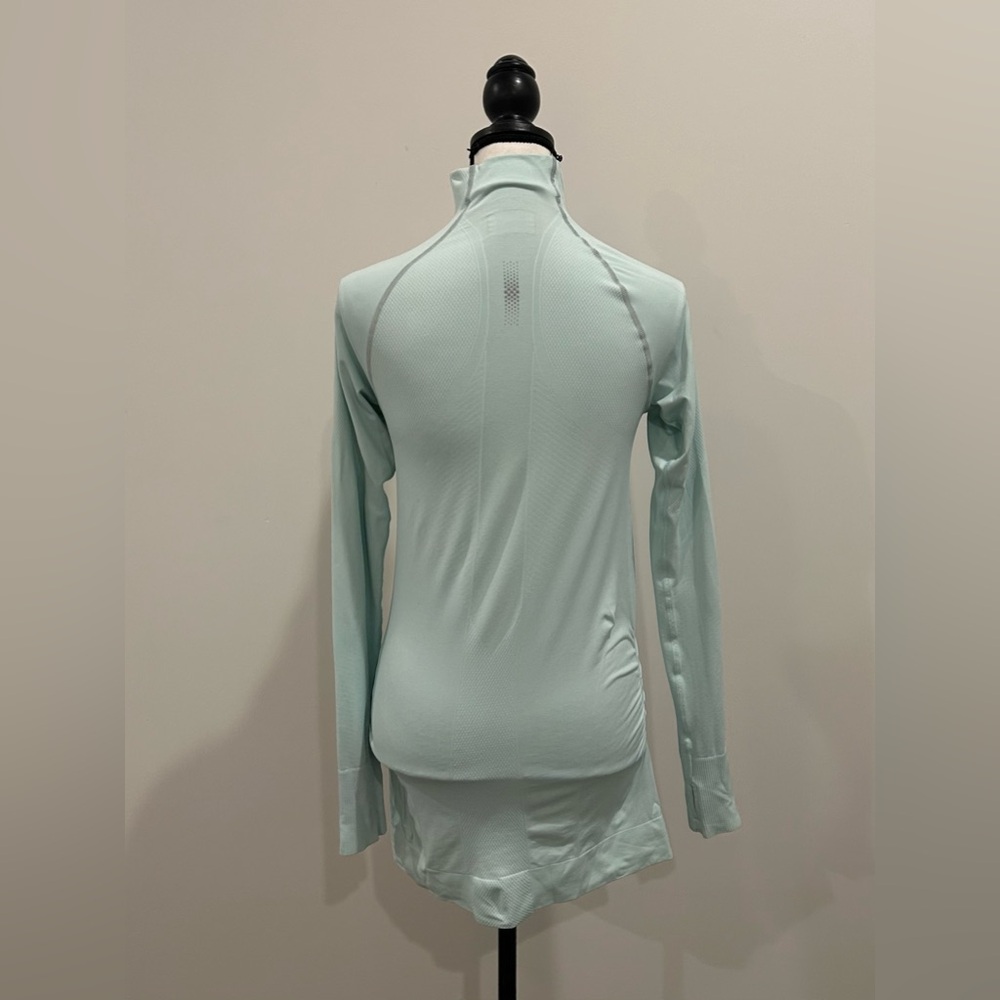 Athleta Pullover - image 6